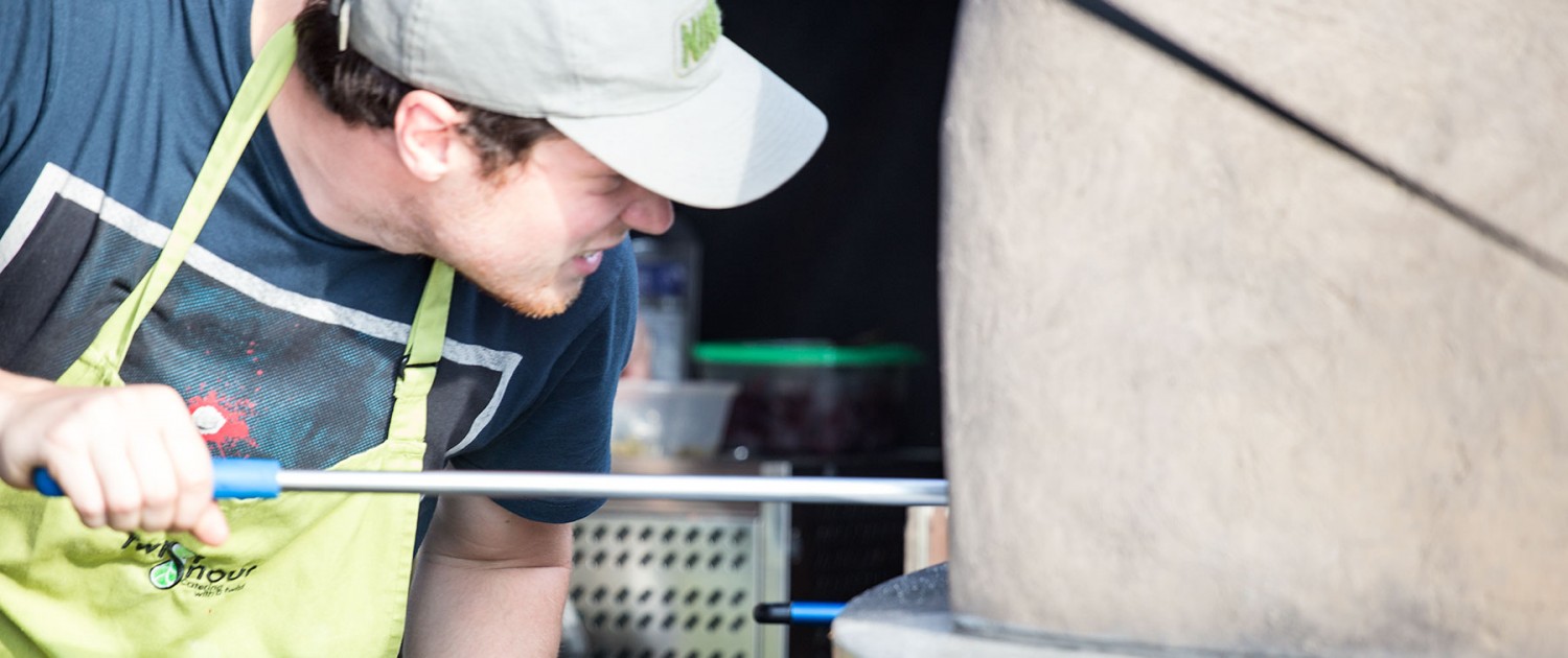 Wood fired pizza oven